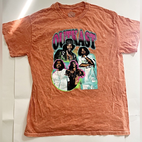 outkast Tops - OUTKAST • EUC - Graphic Tee